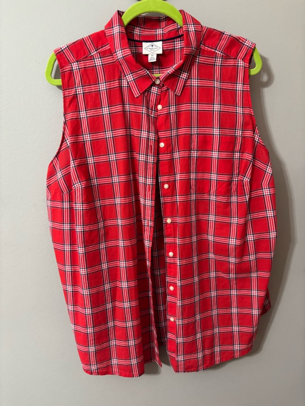 St. John's Bay Red Plaid Sleeveless Button-Down Shirt